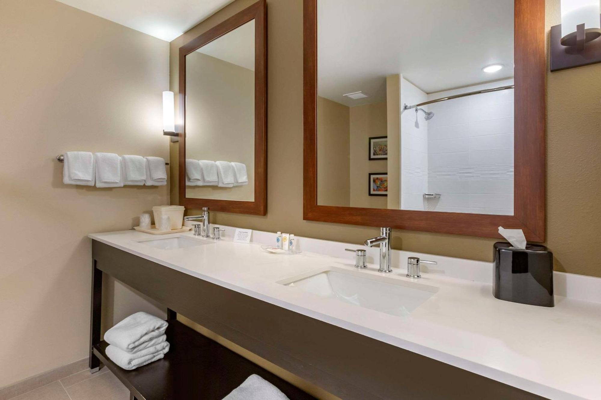 Comfort Suites Albuquerque Airport Eksteriør billede