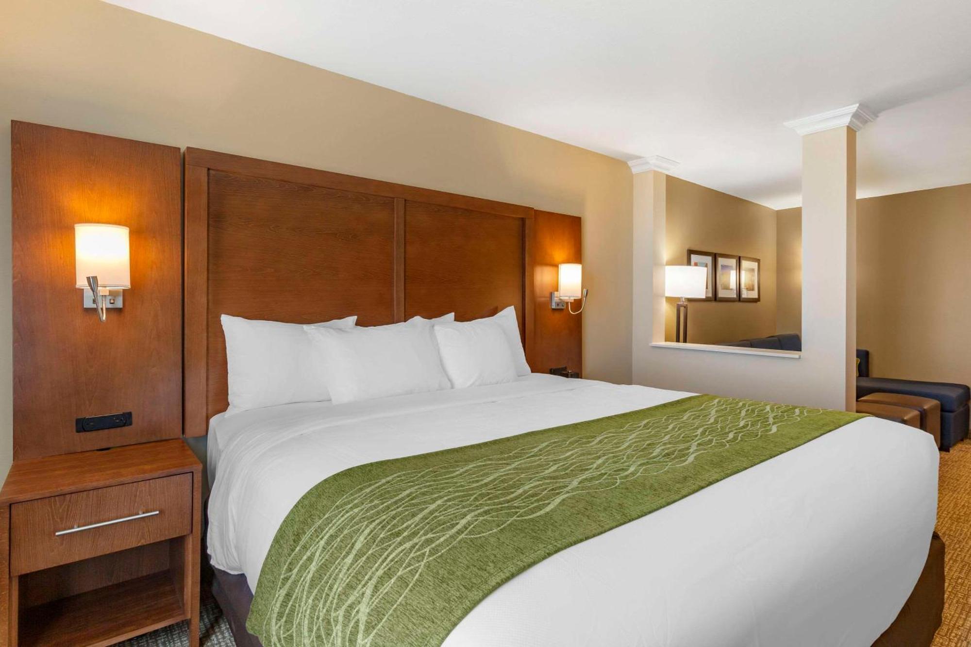 Comfort Suites Albuquerque Airport Eksteriør billede