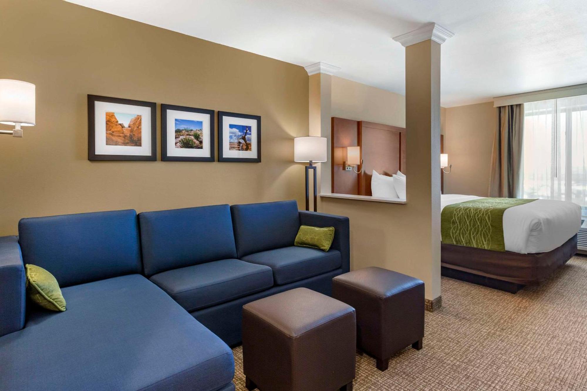 Comfort Suites Albuquerque Airport Eksteriør billede