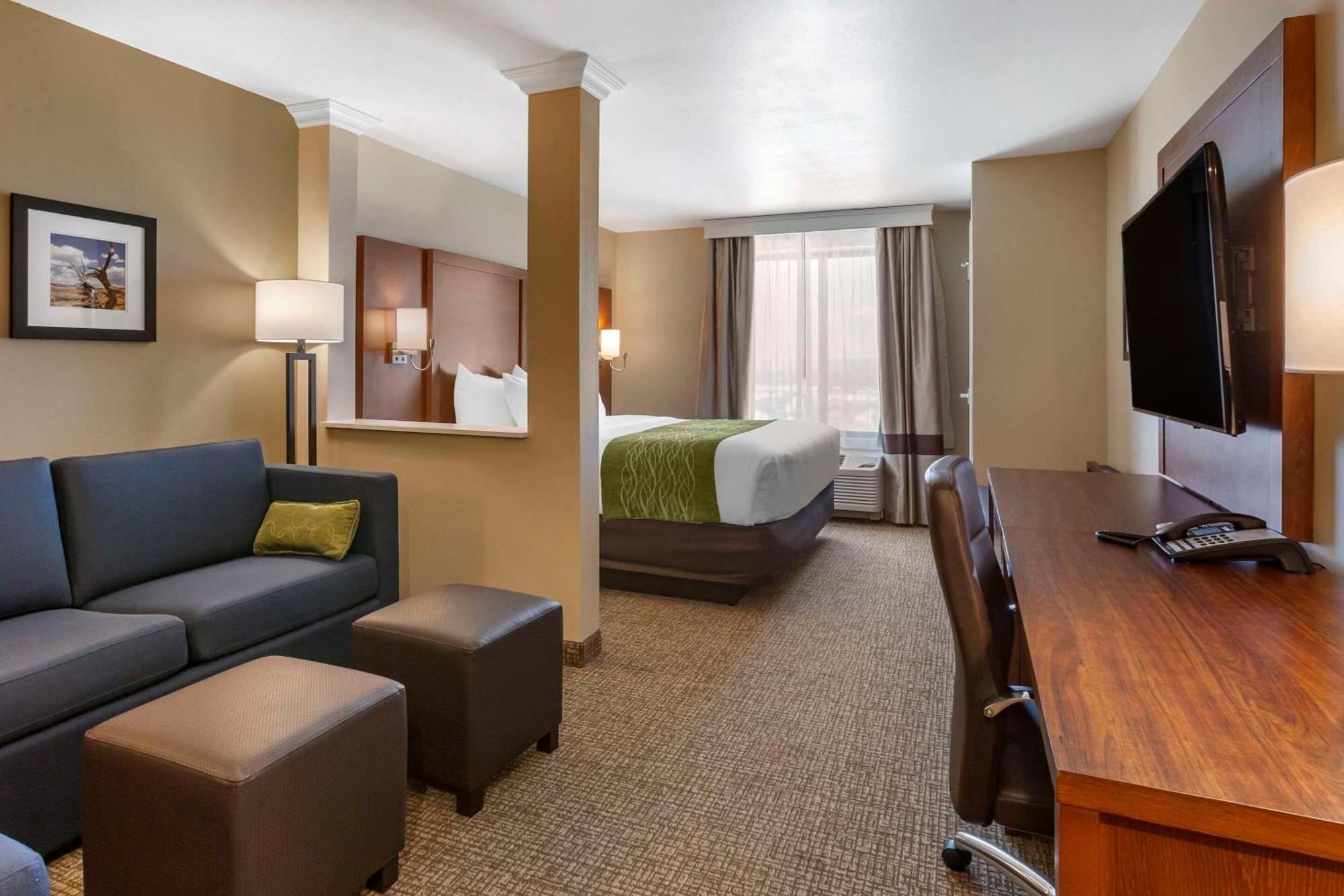 Comfort Suites Albuquerque Airport Eksteriør billede